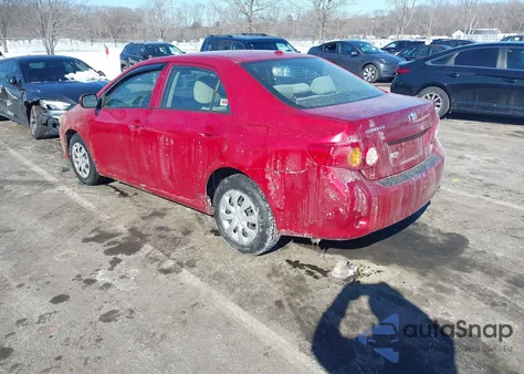 2010 Toyota Corolla Le z USA, uszkodzony, nr VIN 2T1BU4EE8AC323857